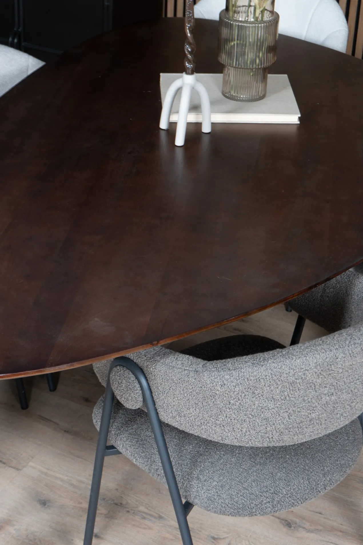 Eettafel Tinus Bruin - Kiezelvormig 200 cm