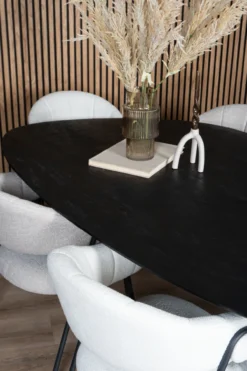 Eettafel Tinus Zwart - Kiezelvormig 200 cm