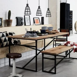 Eettafel Webster van 749,- nu