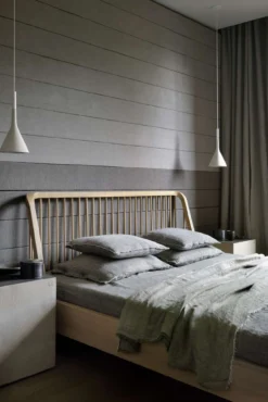 Ethnicraft bed Spindle Oak 180x200 incl. lattenbodem