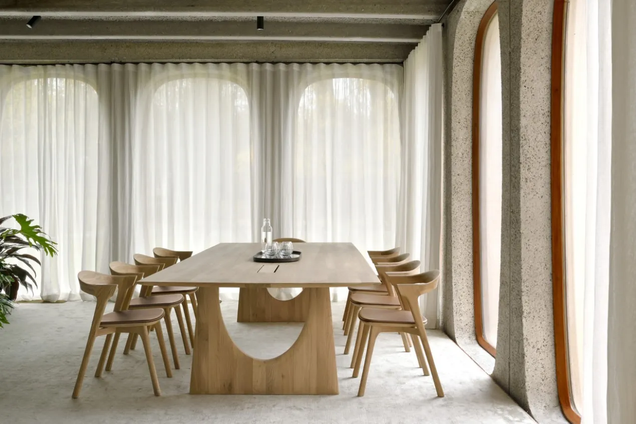 Ethnicraft - Geometric vergadertafel - 313x140