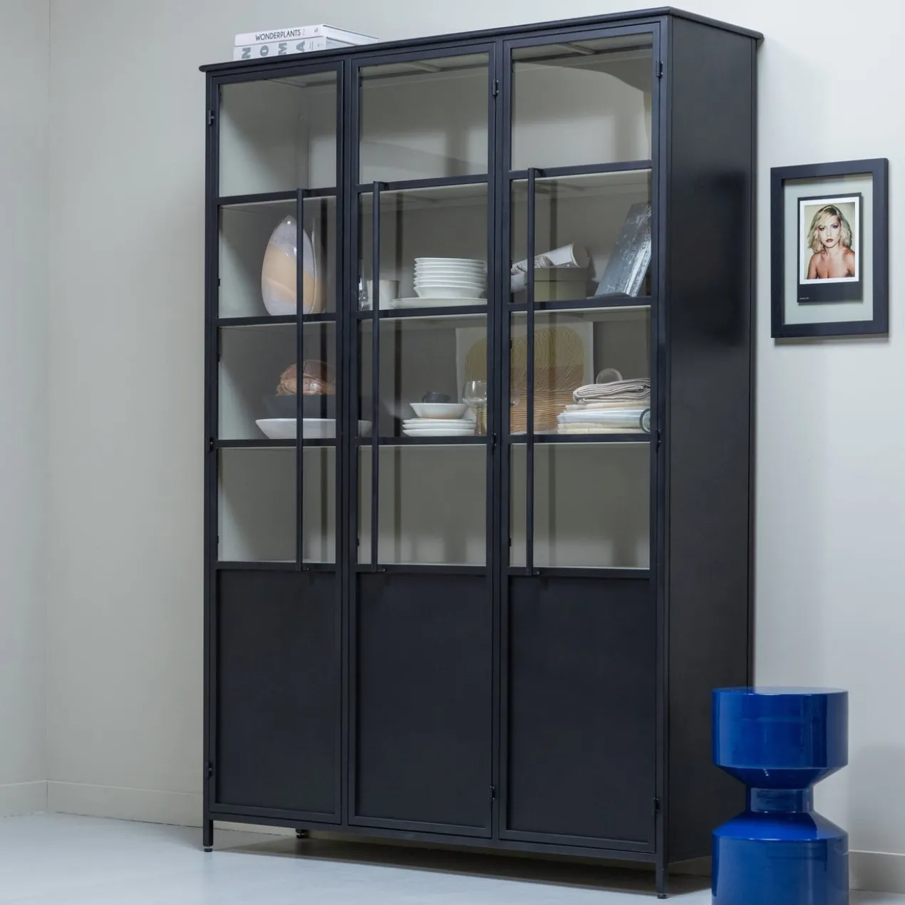 Exhibit xl 3-deurs vitrinekast metaal zwart