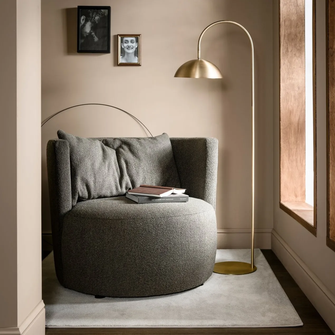 Explore fauteuil boucle bruin