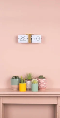 Flip clock No Case white, brass stand