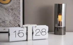 Flip clock No Case white, matt white stand