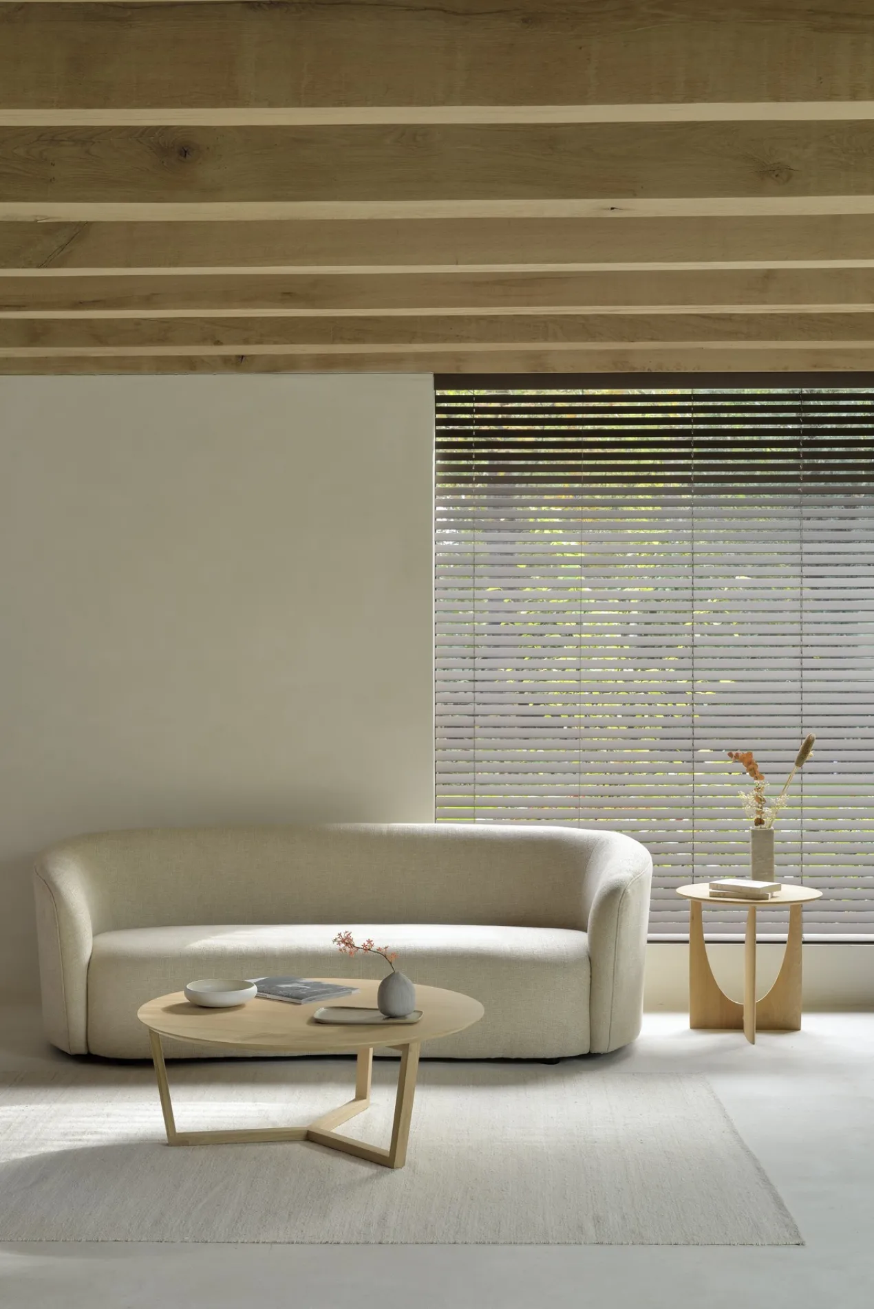 Geometric bijzettafel - eiken