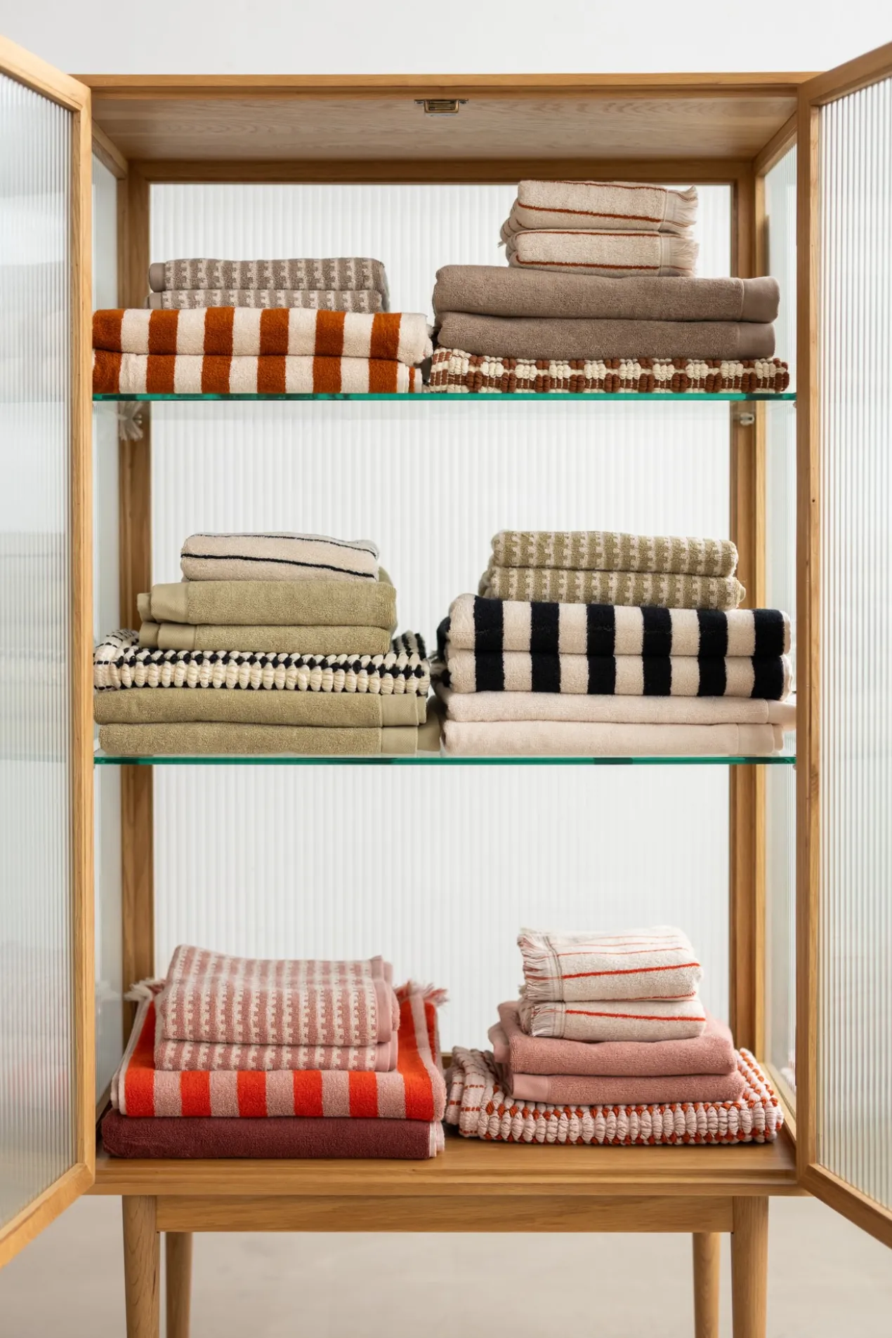 Handdoek off white 50x100 cm