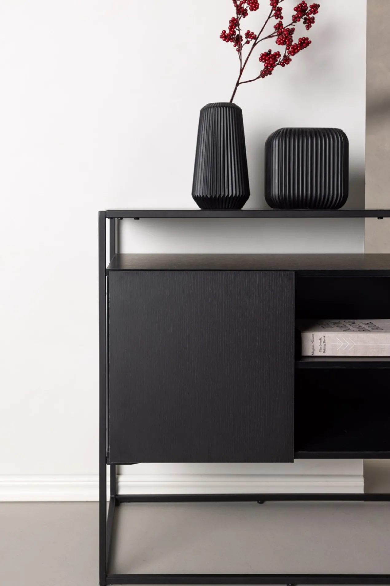 Houten dressoir Cedric Zwart