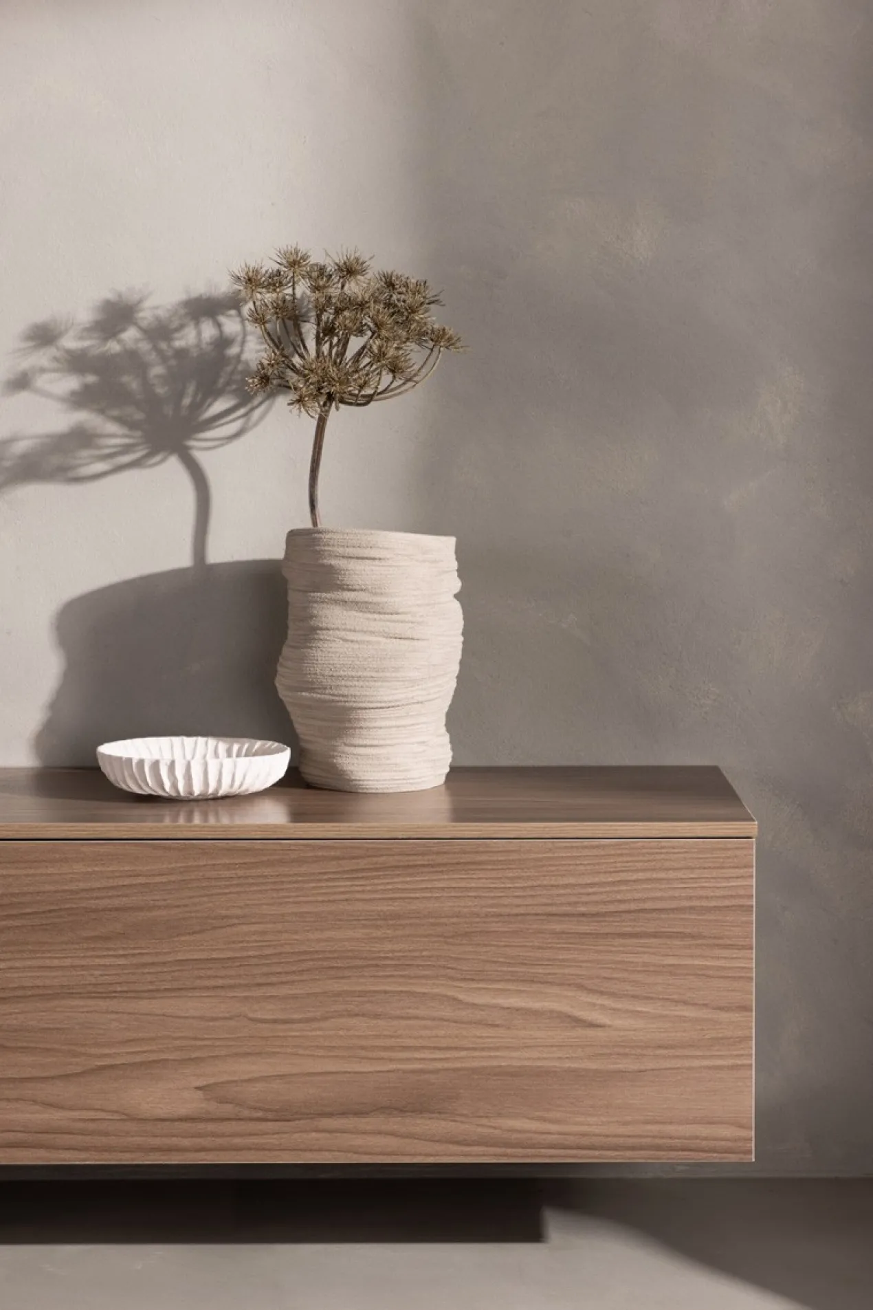 Houten dressoir Leona Zwart