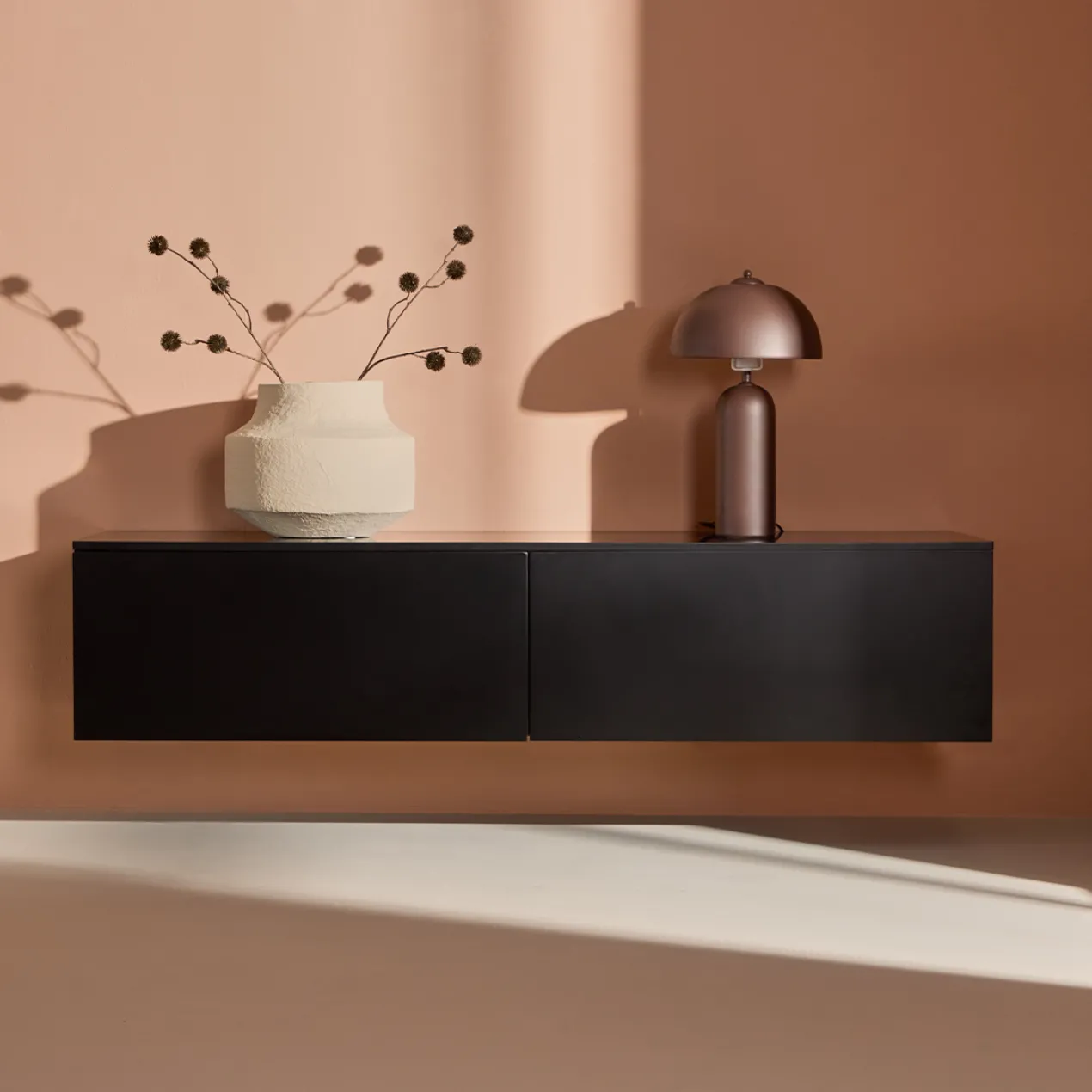 Houten dressoir Leona Zwart