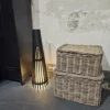 Interieurdirekt – Vloerlamp Anto – Teakhout – 90cm – Zwart