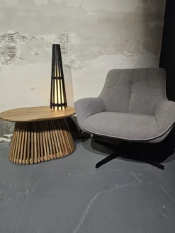 Interieurdirekt – Vloerlamp Anto – Teakhout – 60cm – Zwart
