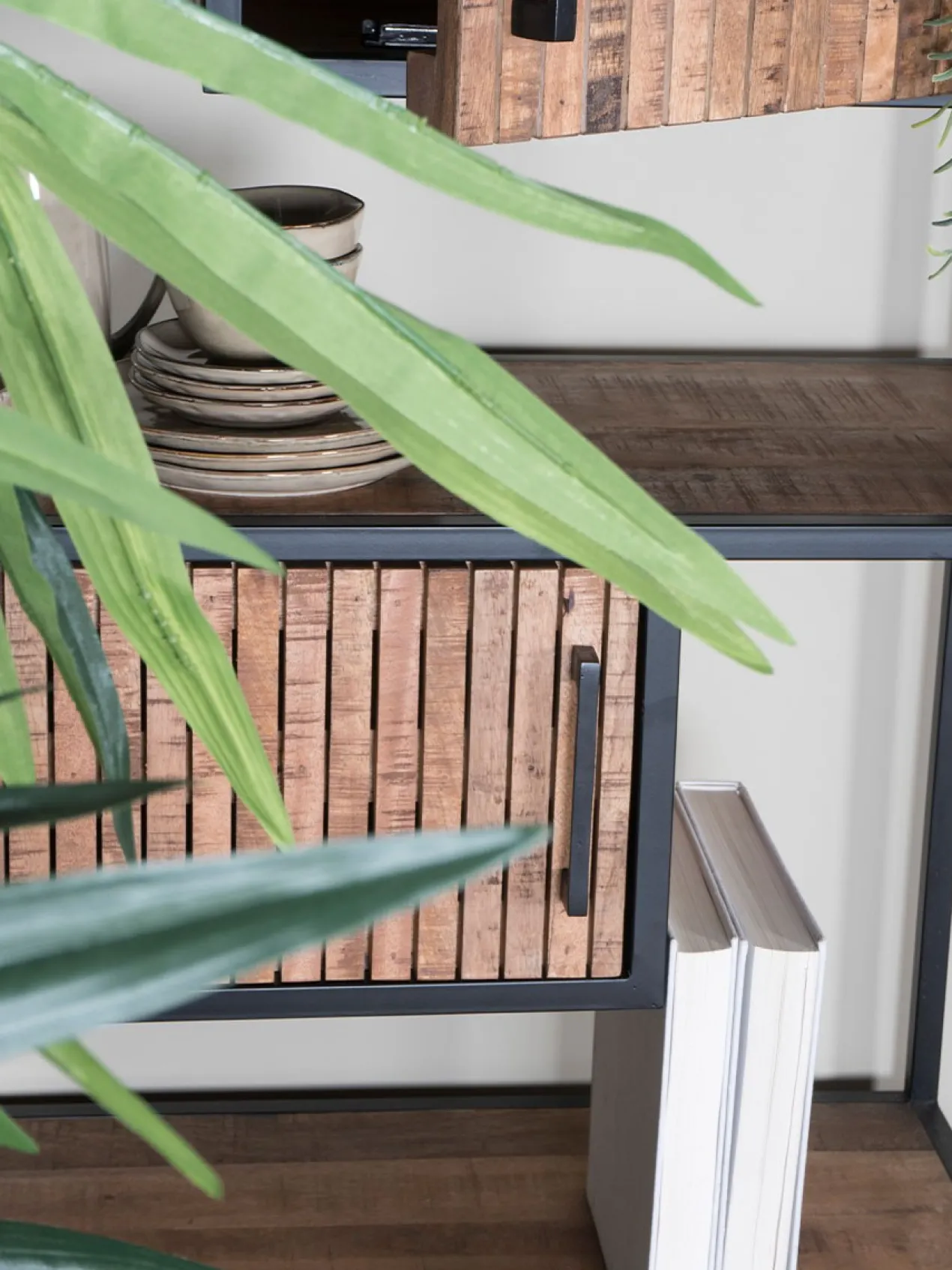 Kast Loek 210 x 80 cm - Bruin Mangohout