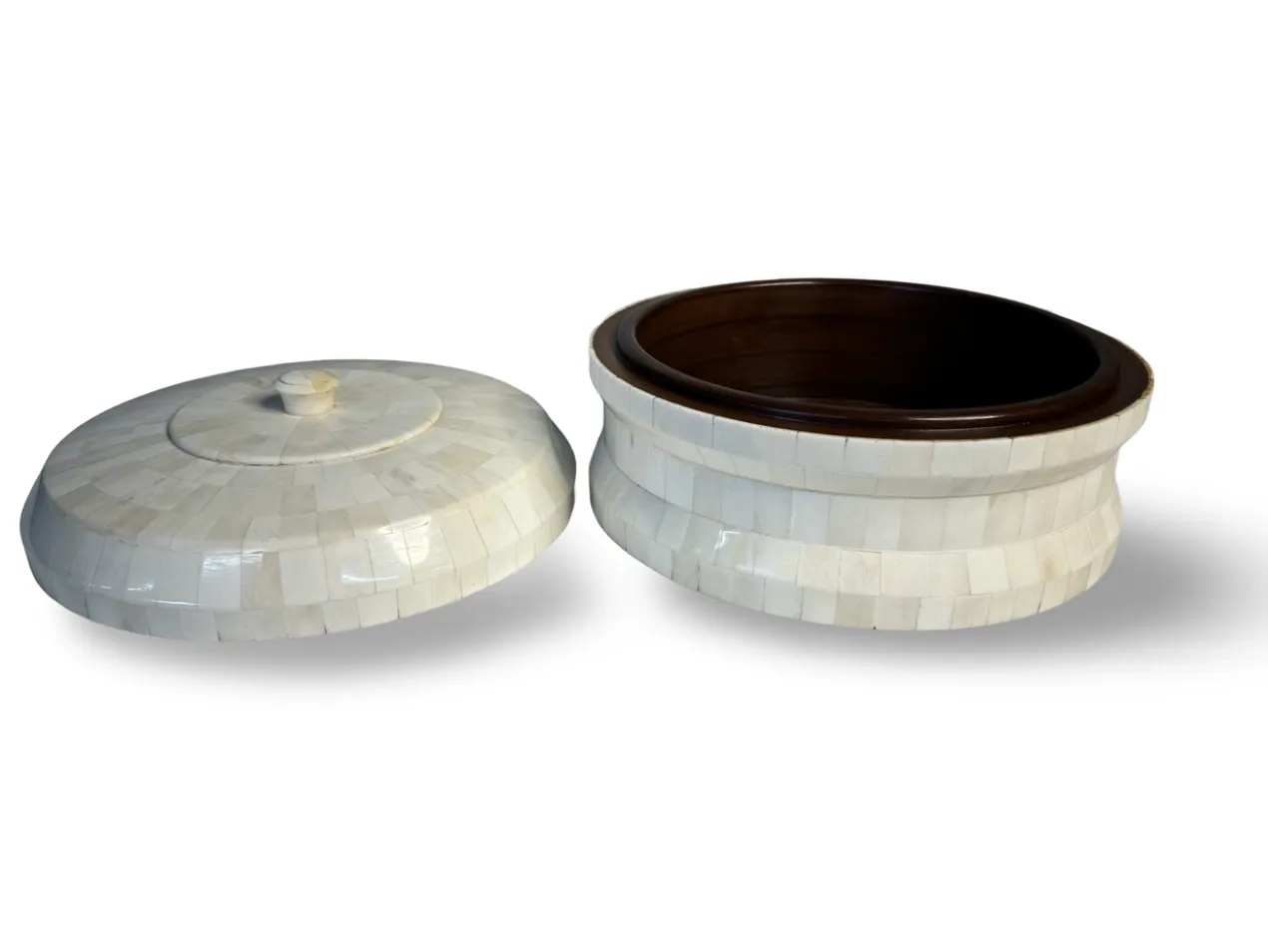 Kist bone inlay wit