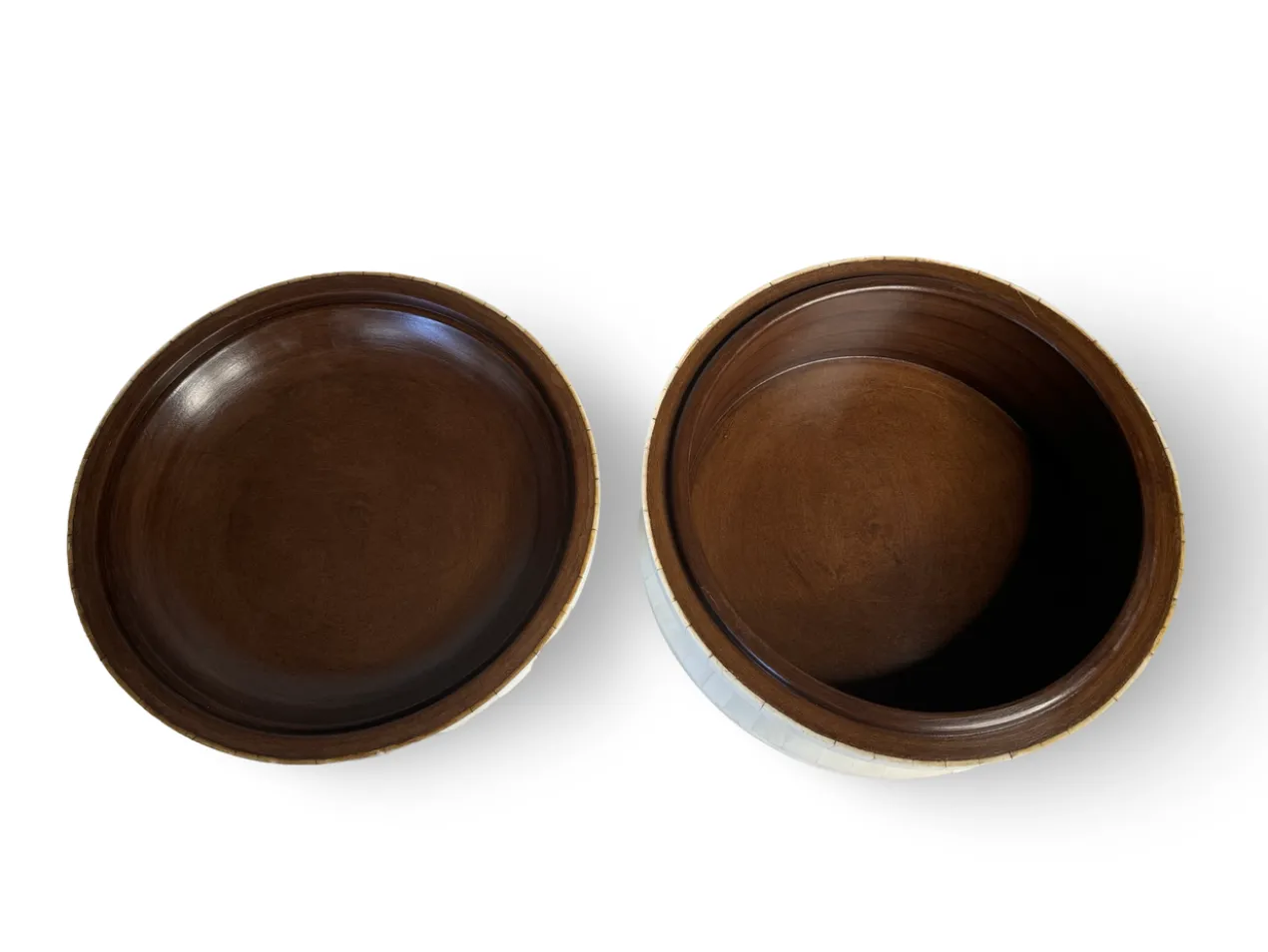 Kist bone inlay wit