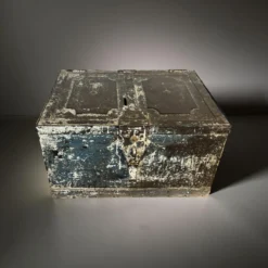 Kist Iron money box uniek
