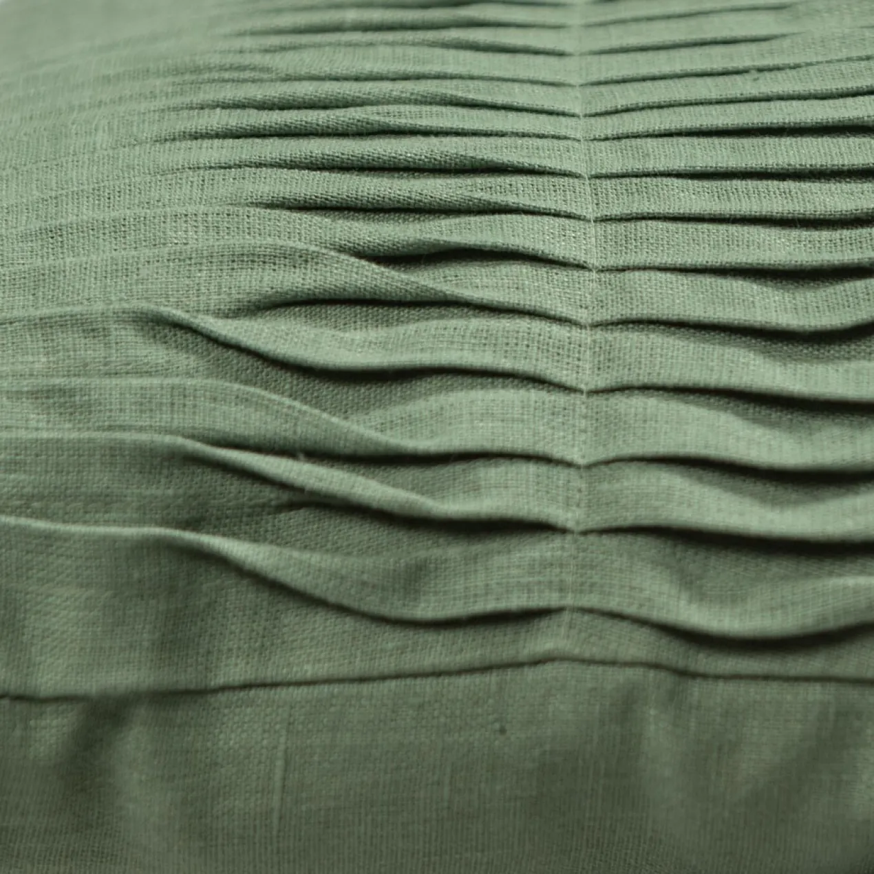 Kussen Small wave linnen old green