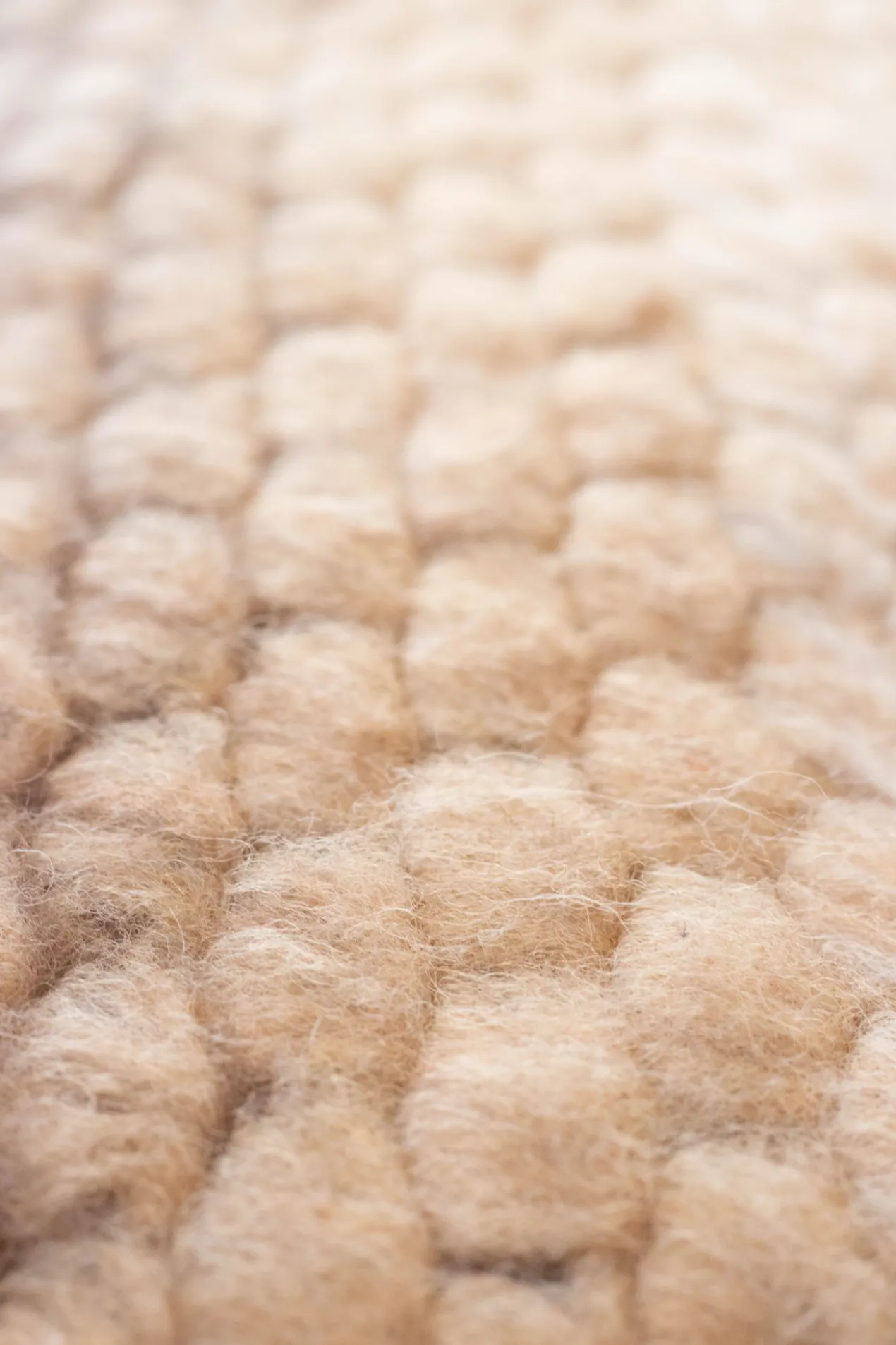 kussen var mixed wool br. c. e. 71x34