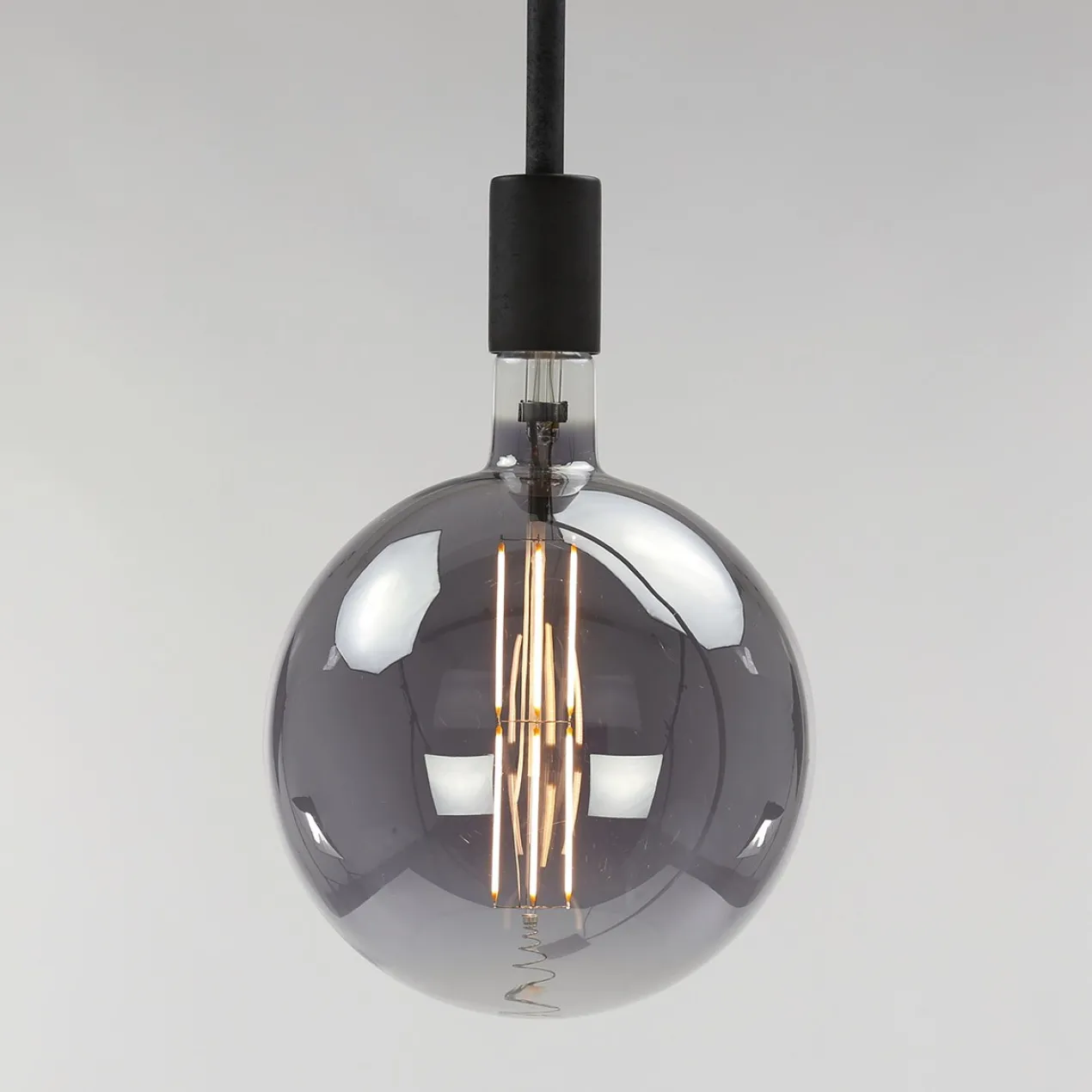 Lamp E - LED filament bol Ø20 Grijs