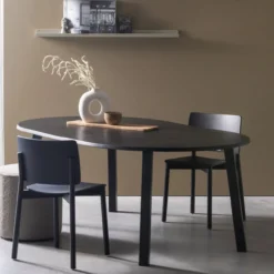 Lange jan uitschuifbare eettafel rond eiken blacknight [fsc]