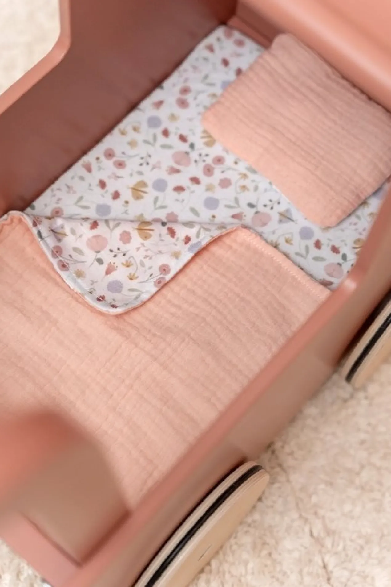 Little Dutch houten poppenwagen