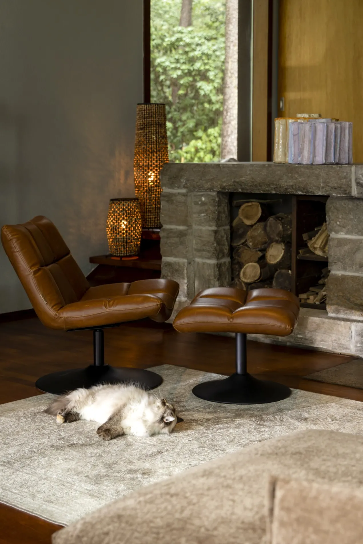 Lounge chair bar vintage brown