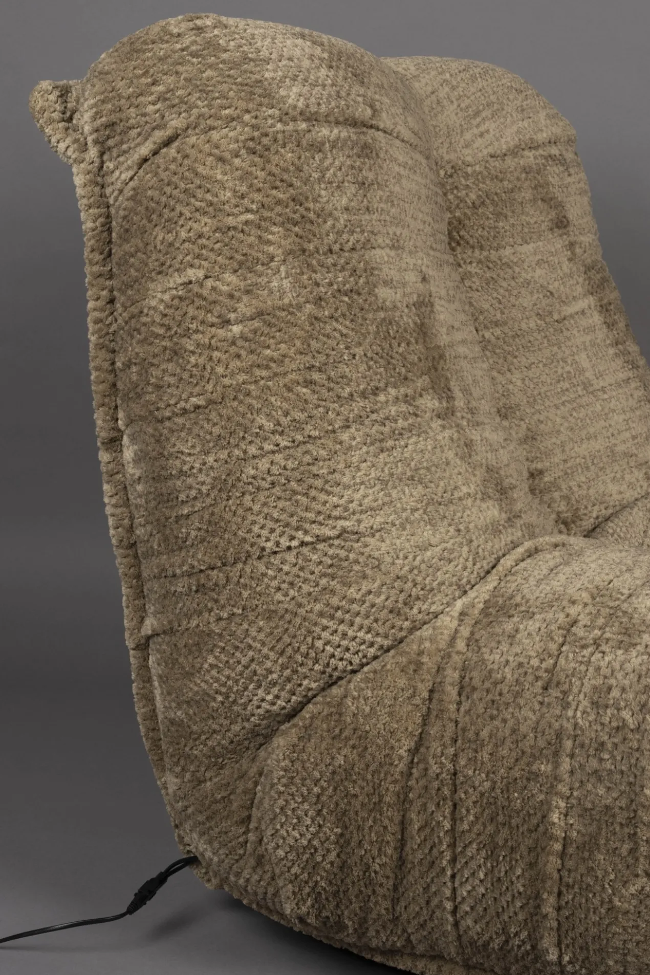 Lounge chair hamilton recliner