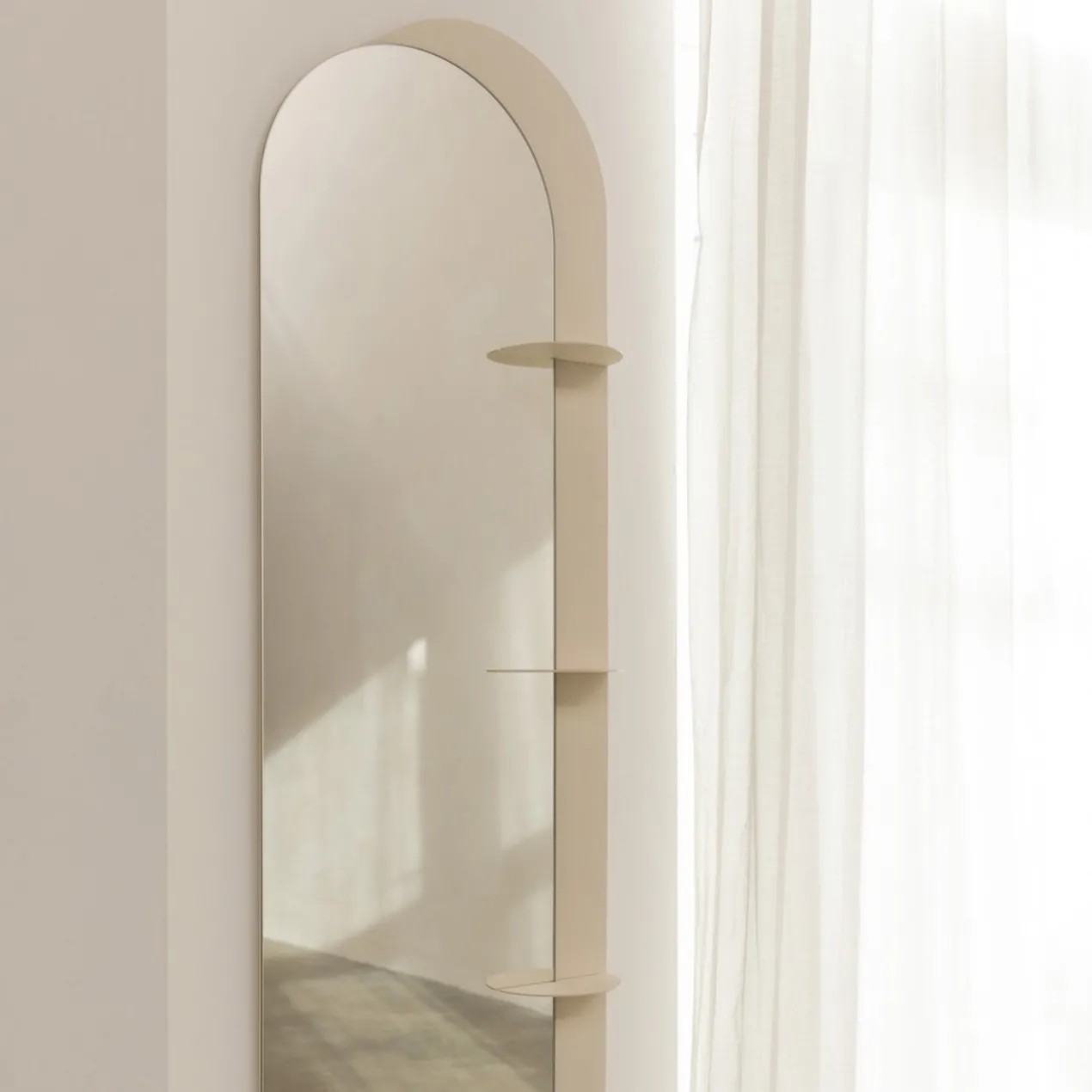 Mirror °02 Sand