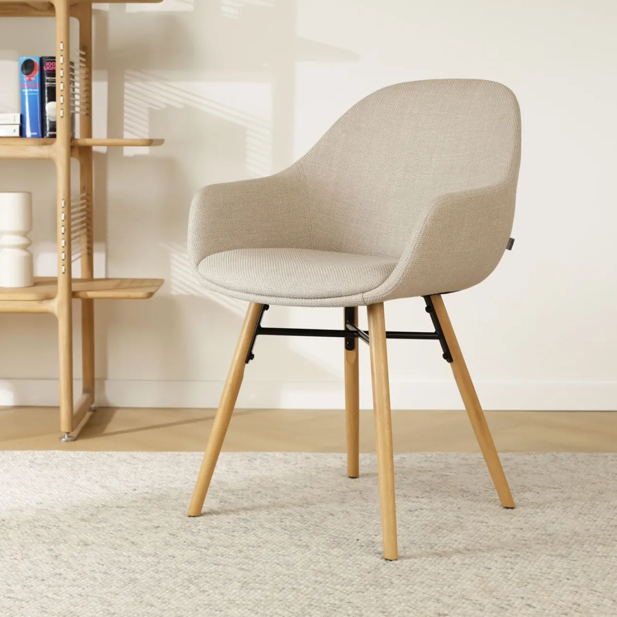 Nena-Mae eetkamerstoel beige - naturel onderstel