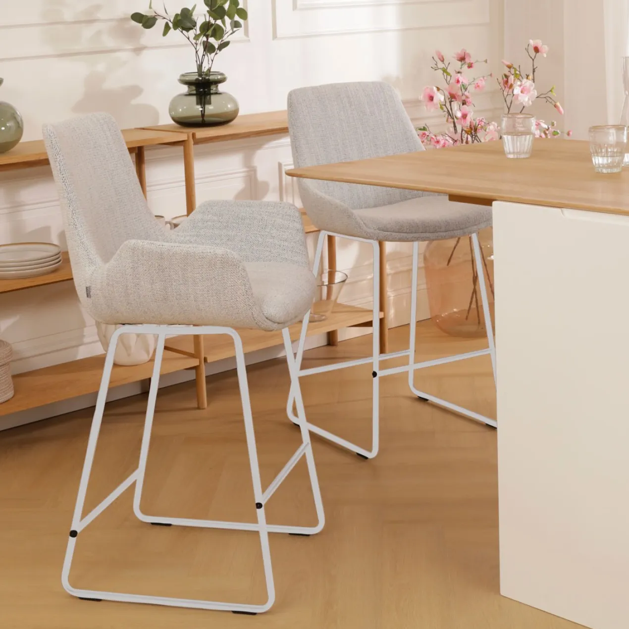 Nino-Eef barkruk grijs beige gemêleerd - wit onderstel 75 cm