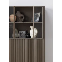 Nova lage vitrinekast grenen truffel bruin [fsc]