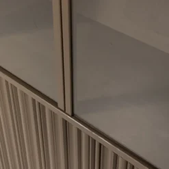 Nova lage vitrinekast grenen truffel bruin [fsc]