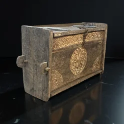 Opbergkist Himachal primitieve box uniek