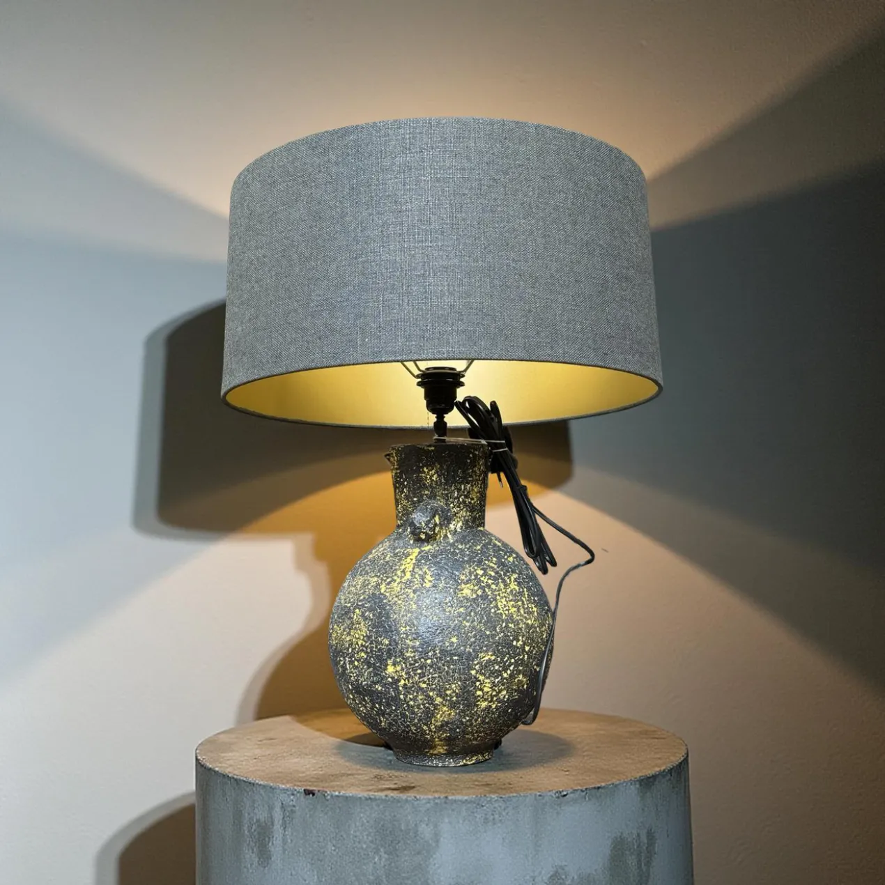 Papier-mache lampvoet uniek
