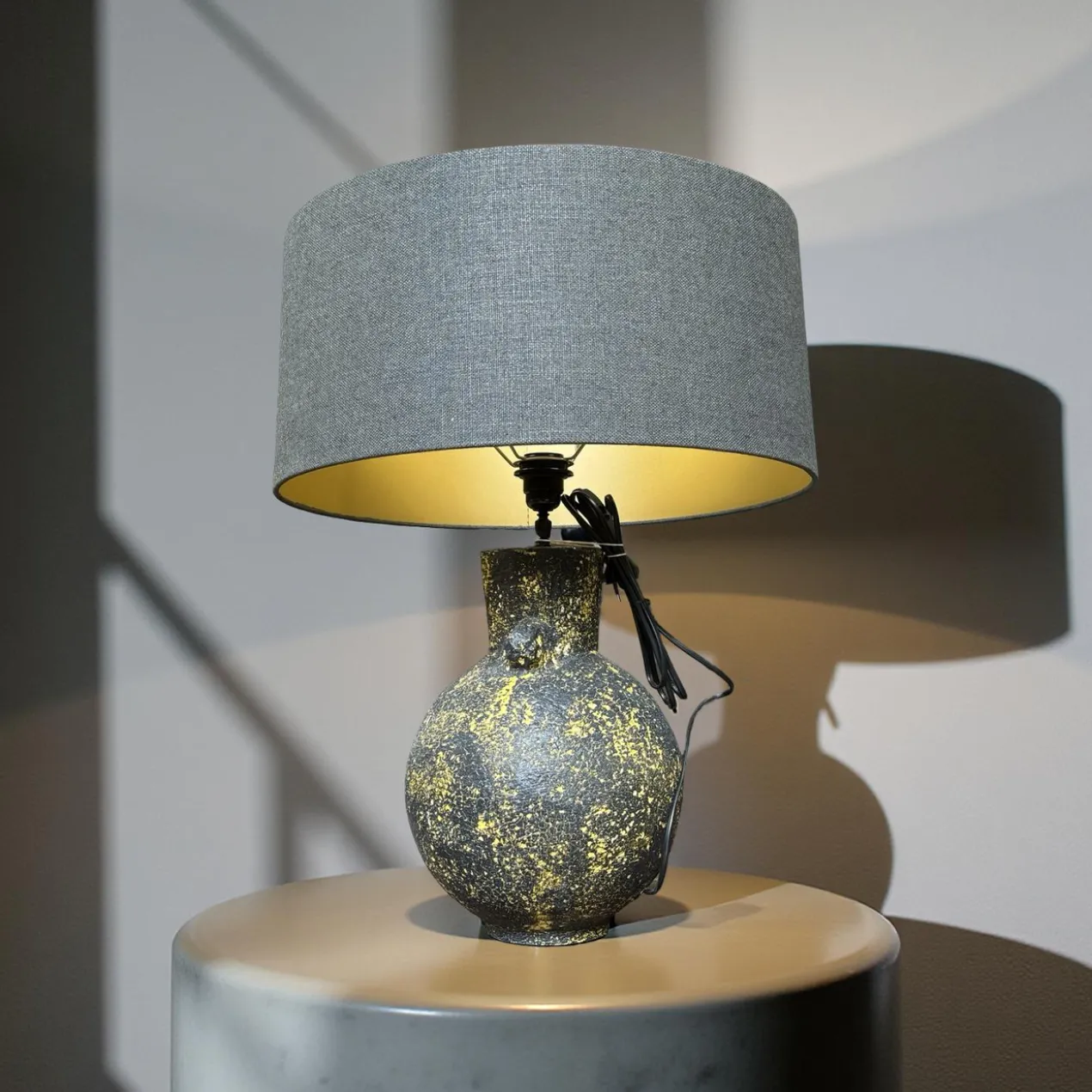 Papier-mache lampvoet uniek