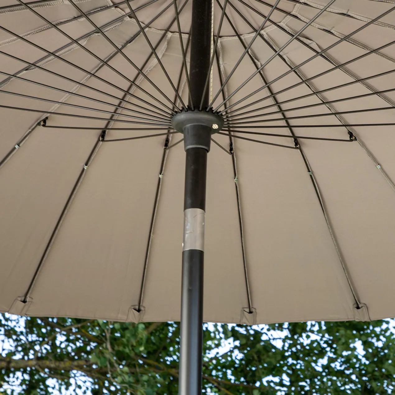 Parasol Einar Grijs
