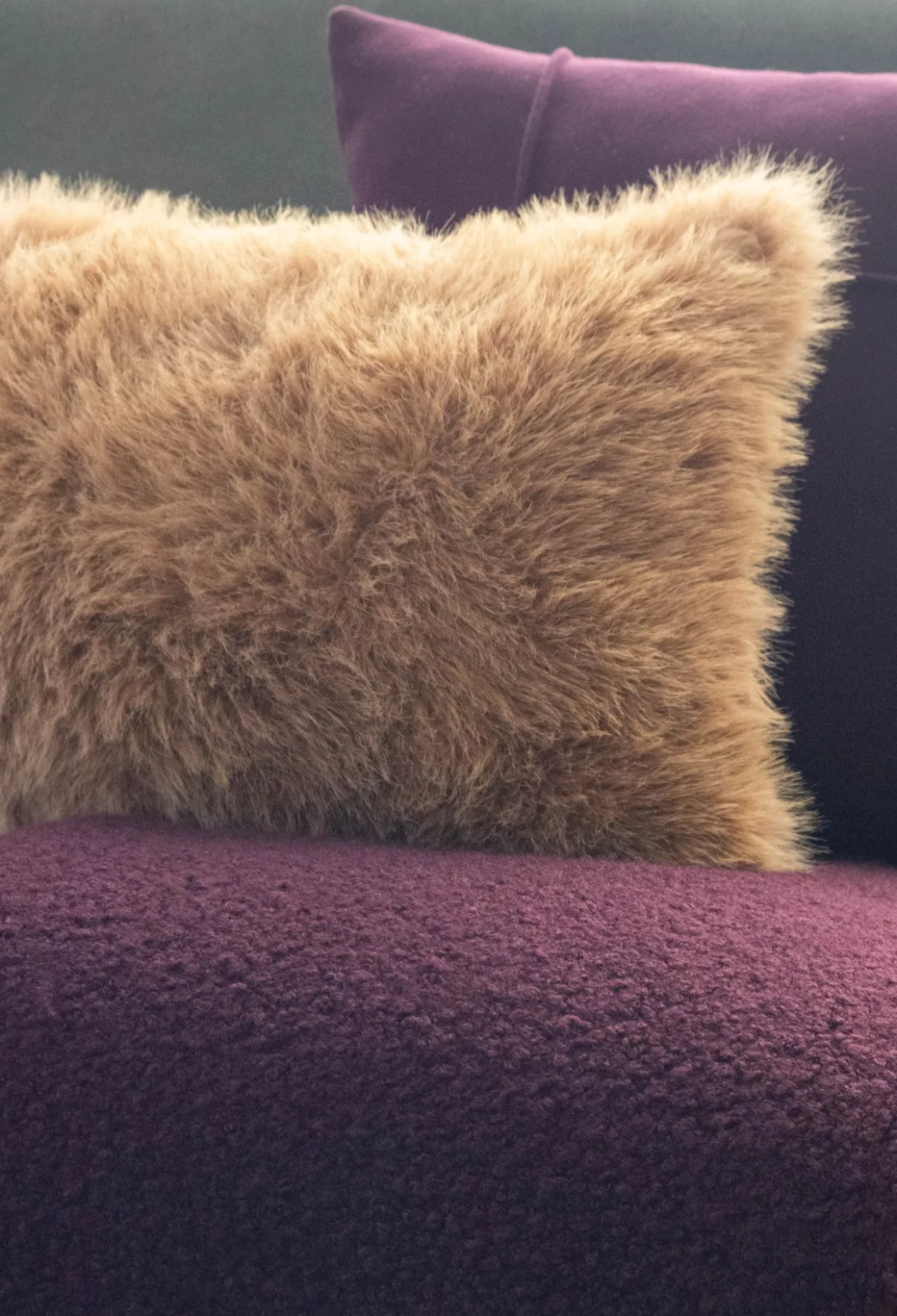 plaid bouclé aubergine 170x150cm
