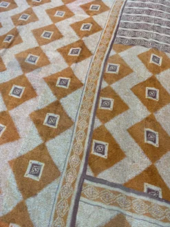 Plaid Dhali