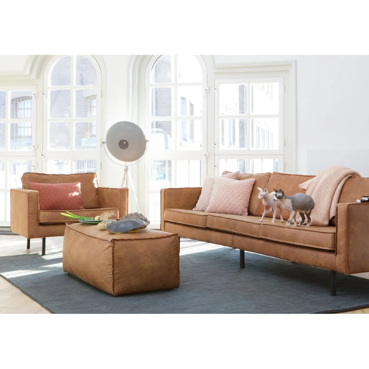 Rodeo poef 43x120x60 ecoleer cognac