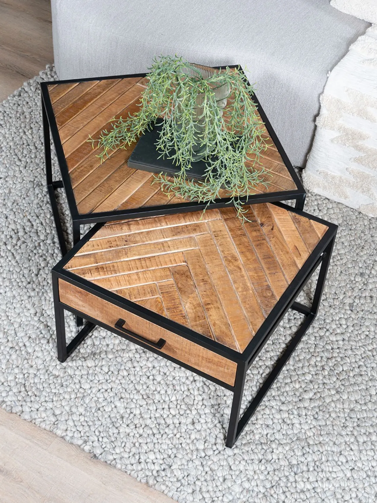 Salontafel Ruby visgraat zwart mangohout – set van 2