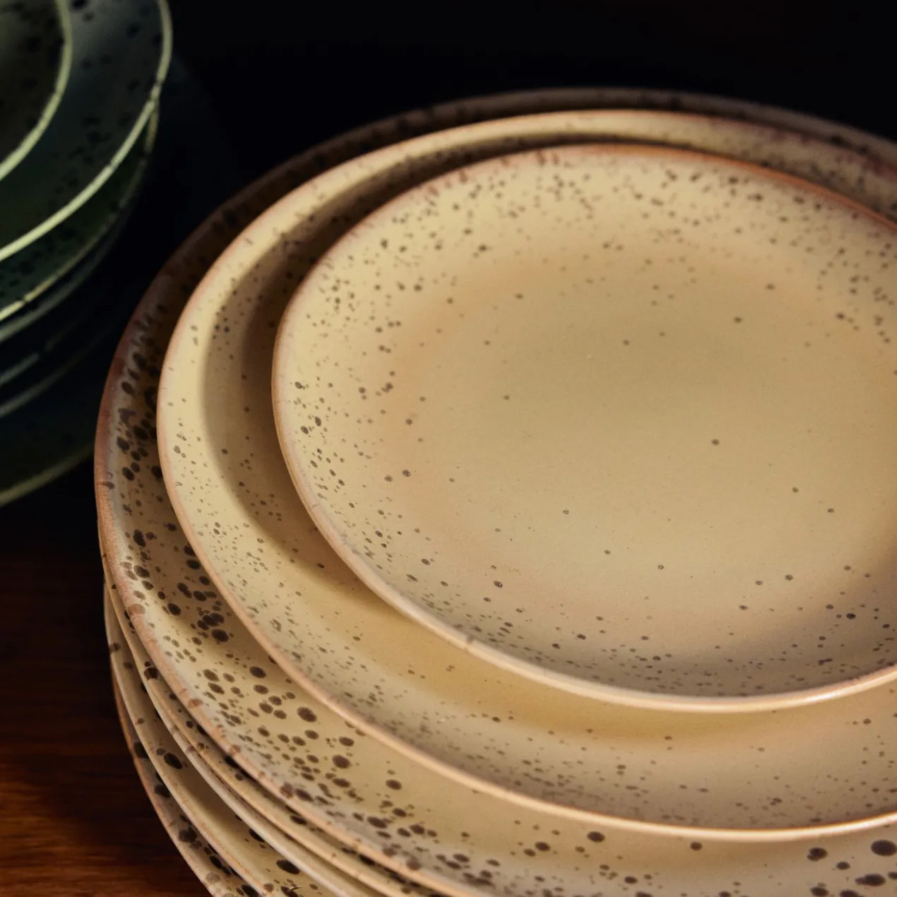 Servies 70's ceramics gebaksbordje grit - set van 2