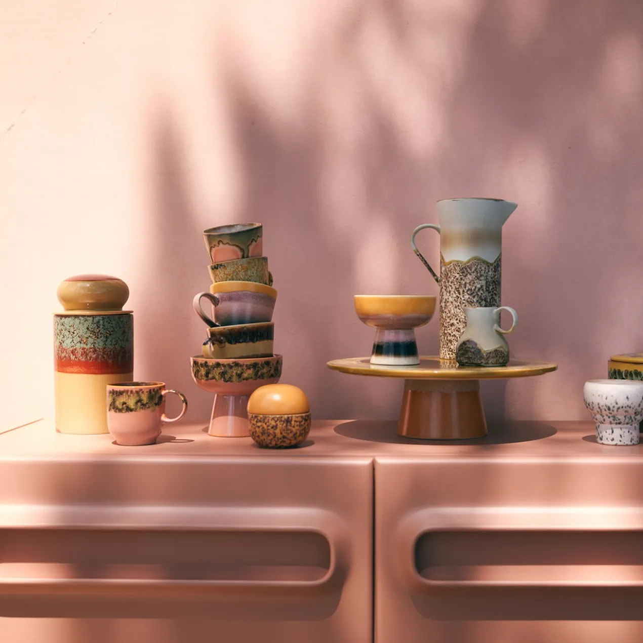 Servies 70s ceramics tapas schaal op voet L lush