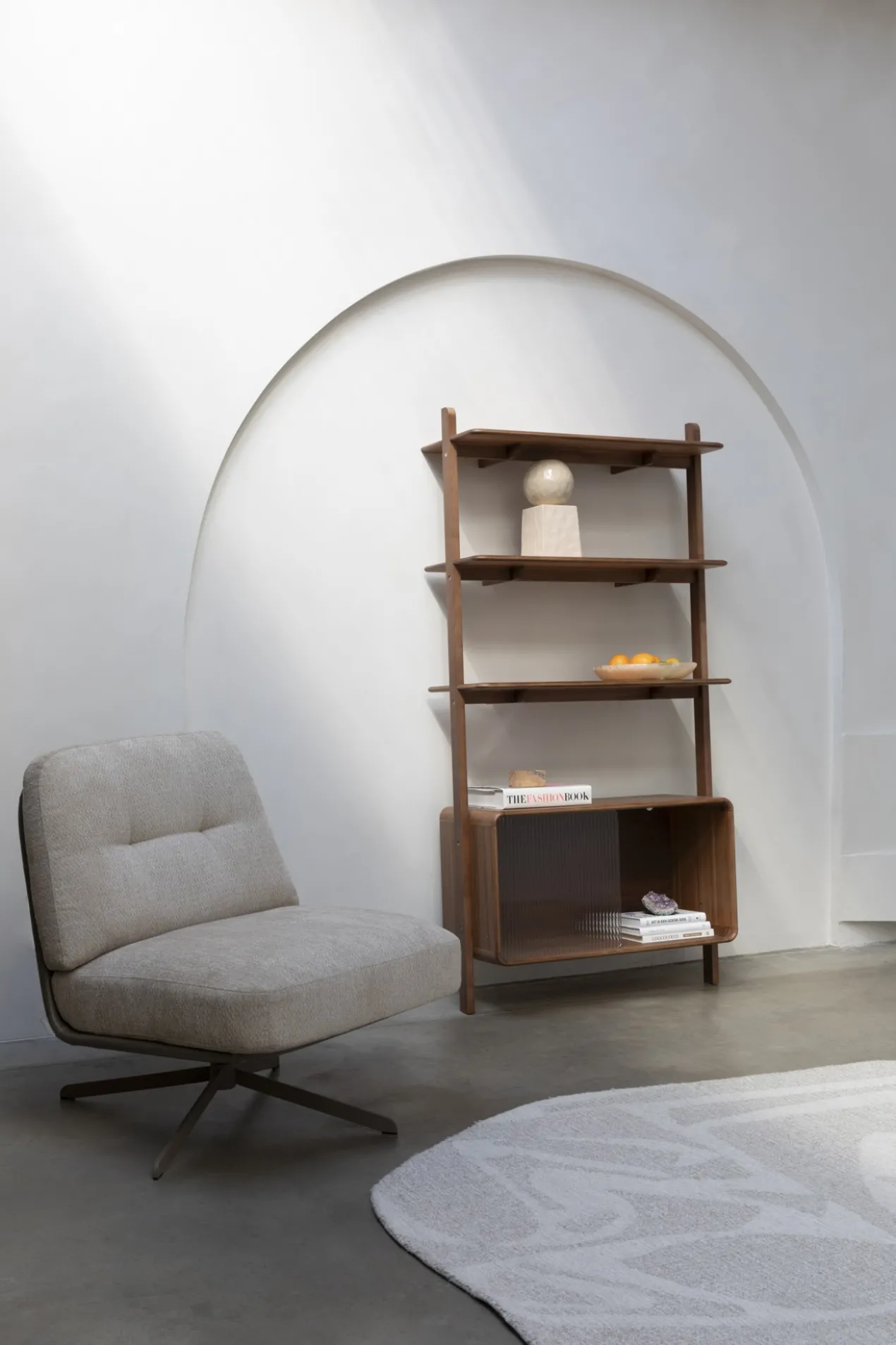 Shelf rise walnut