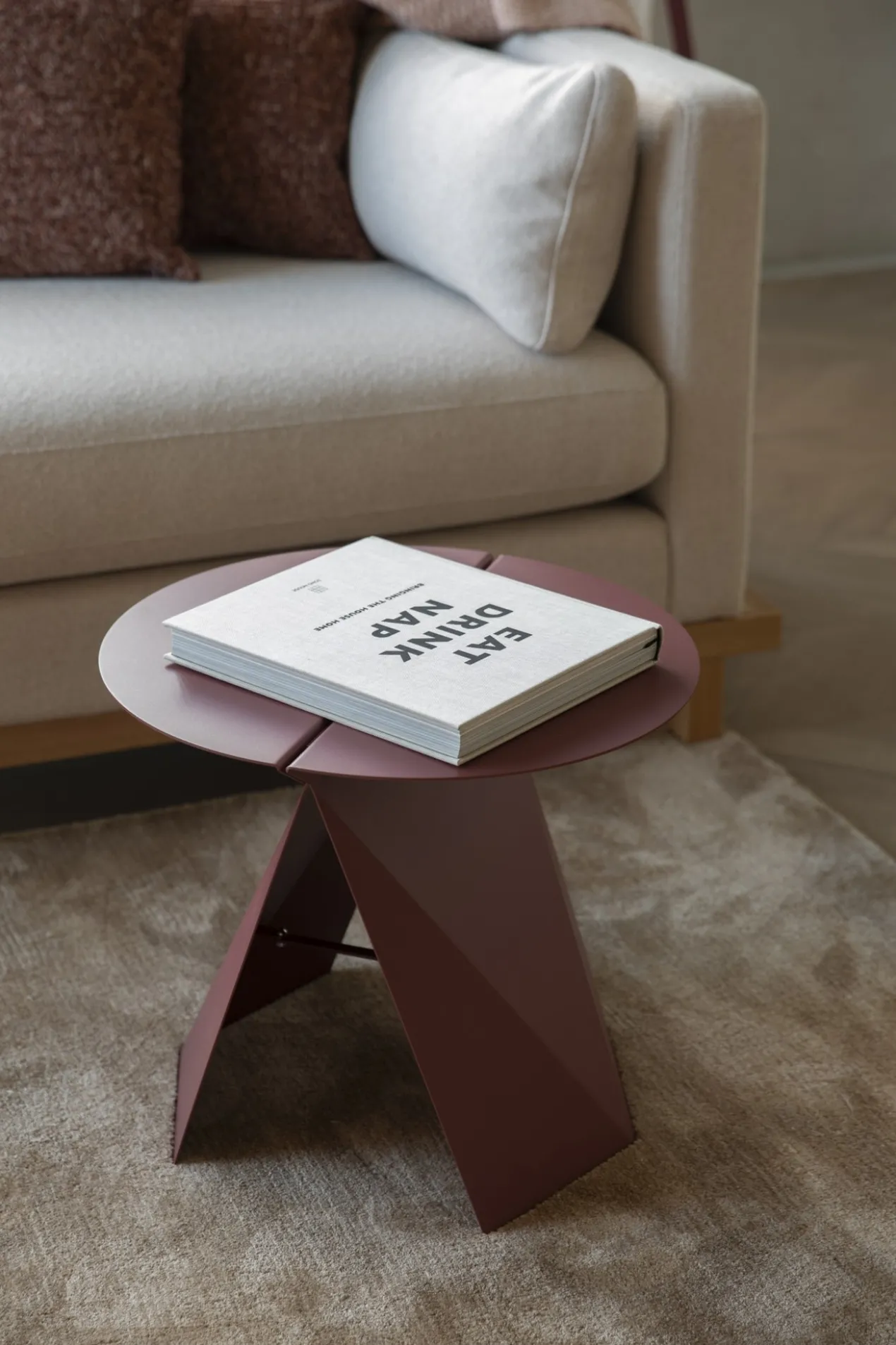 Side table foldy marsala
