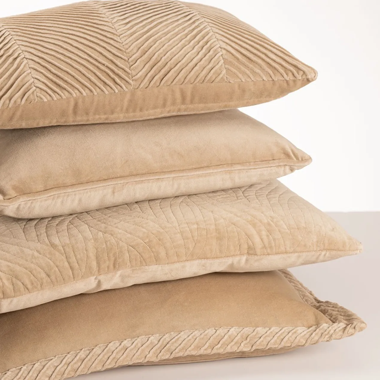 Sierkussen Cord piping velours natural 45x45 cm