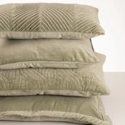 Sierkussen Curve velours dewgreen 45x55 cm