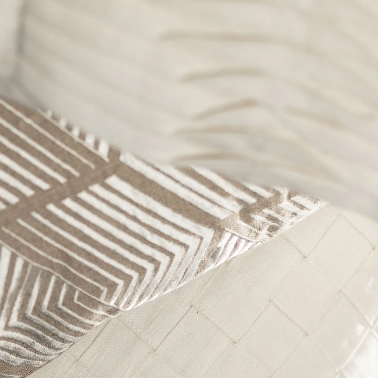 Sierkussen linnen washed off-white