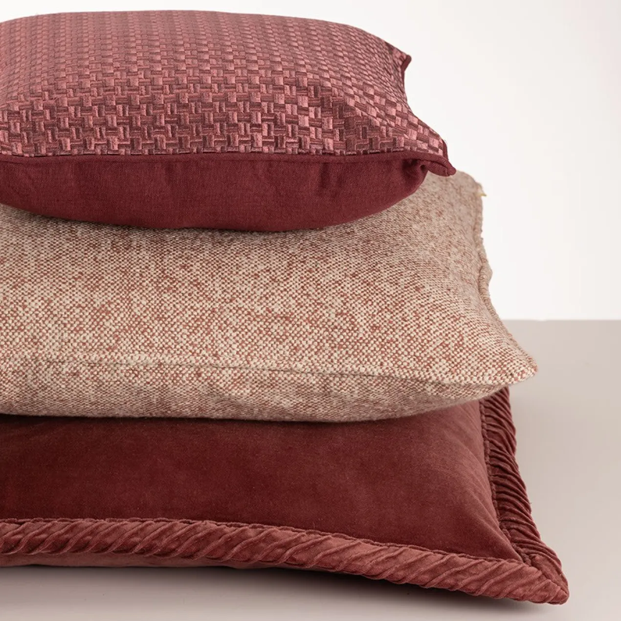 Sierkussen Richstitch linnen aubergine 40x40 cm
