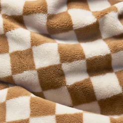 Sierkussen Teddy chess almond creme
