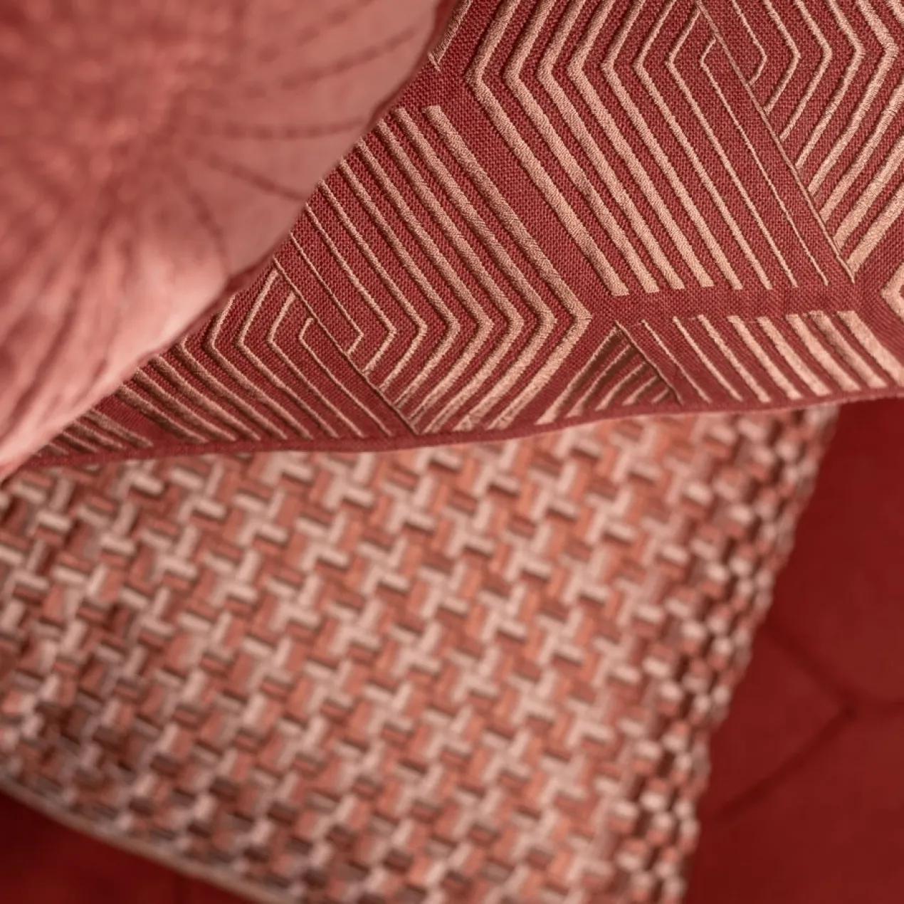 Sierkussen velours bolster mineralred